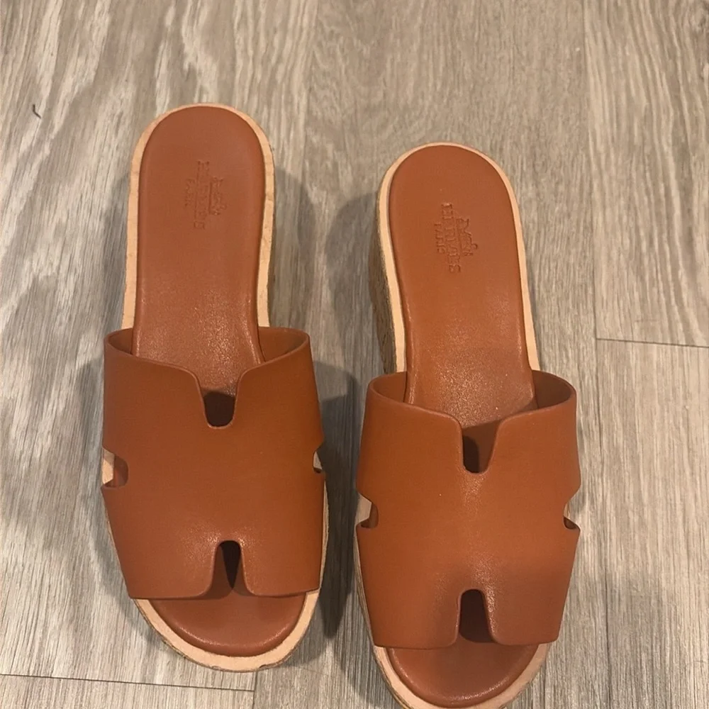 Size 6 (36) cognac platform cork sandal